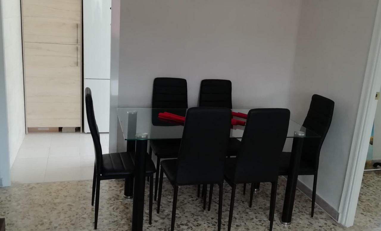 Calle Rio Trueba 11 Bajo D Appartement *